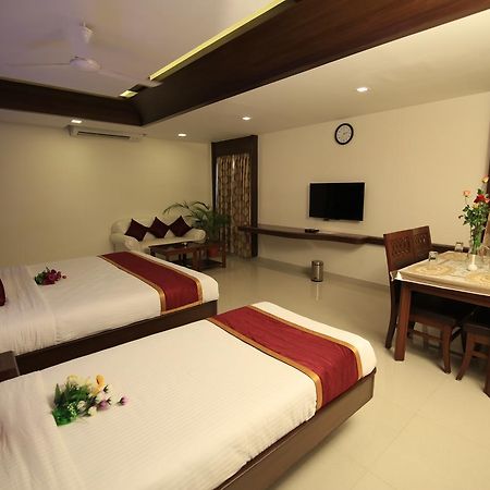 Kr Residency Hotel Kanadukattan Luaran gambar