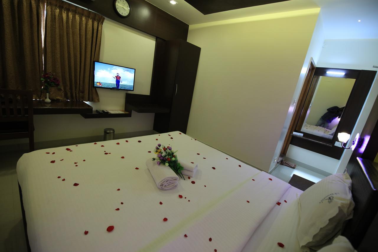 Kr Residency Hotel Kanadukattan Luaran gambar