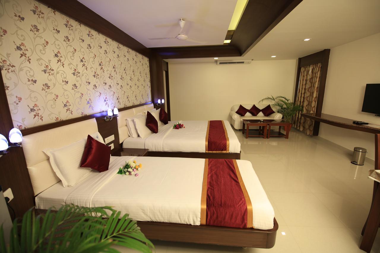 Kr Residency Hotel Kanadukattan Luaran gambar
